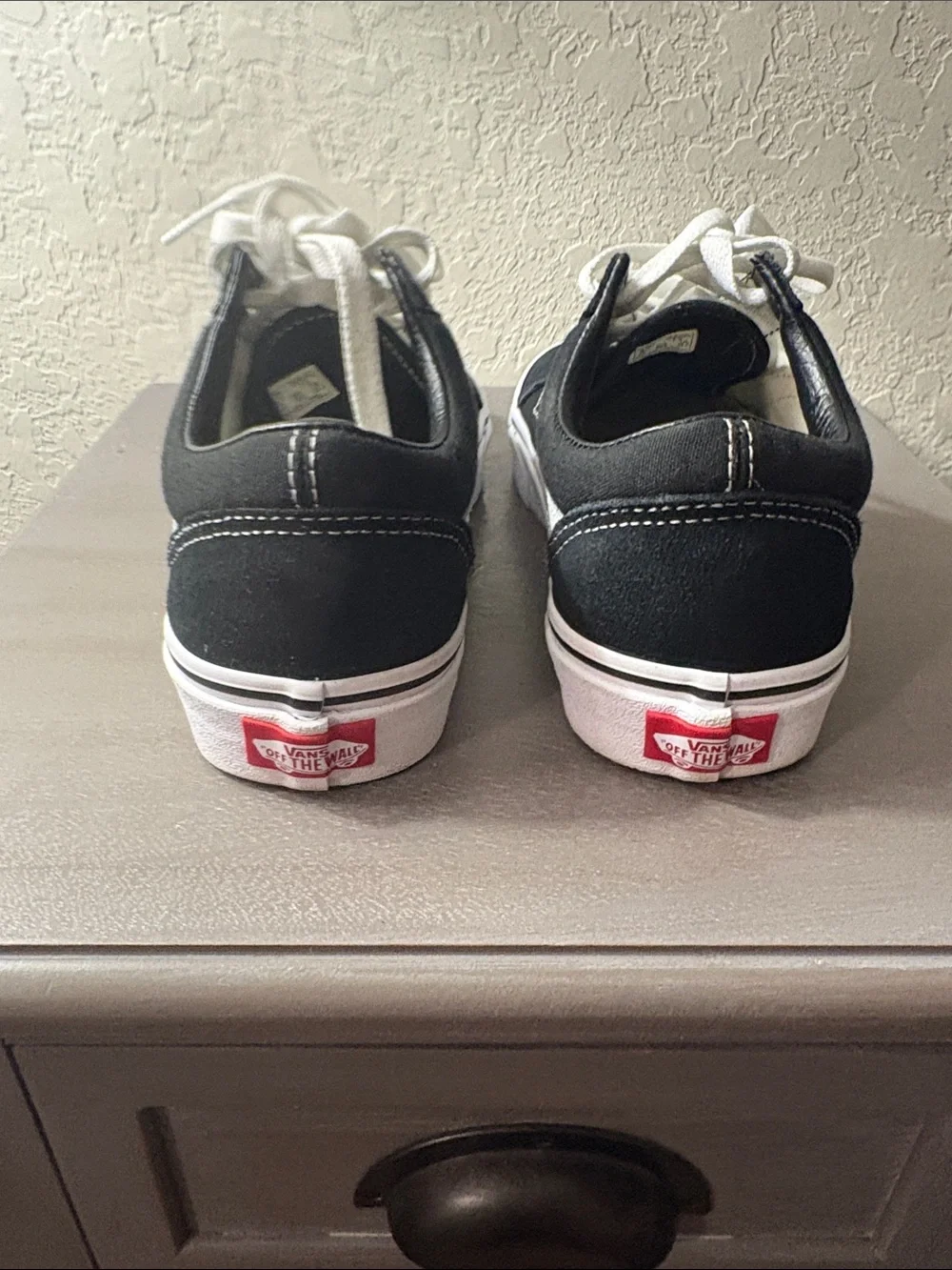 Vans Black and White Old Skool Low-Top Sneakers Wm 7.5 or Men’s 6 - Picture 6 of 10
